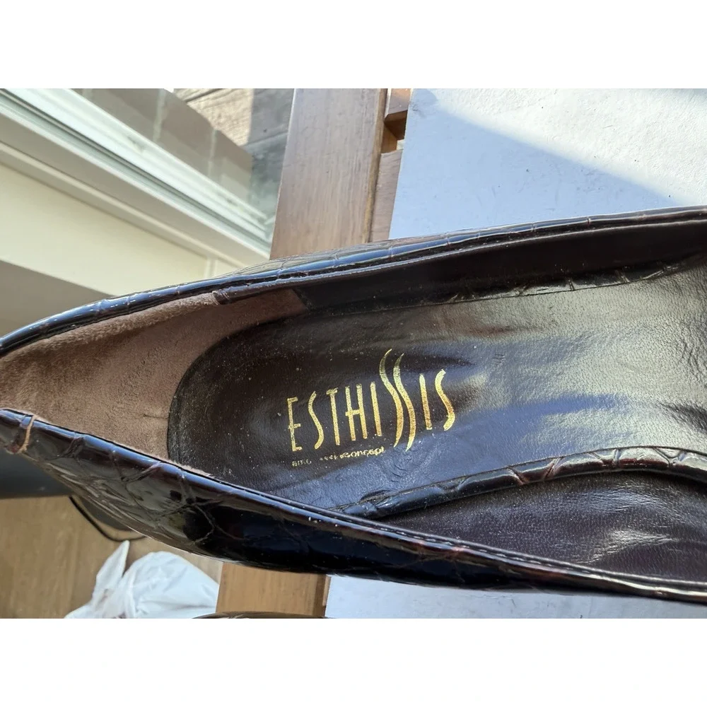 Vintage Handmade Croc Embossed Leather Pumps Brown 2